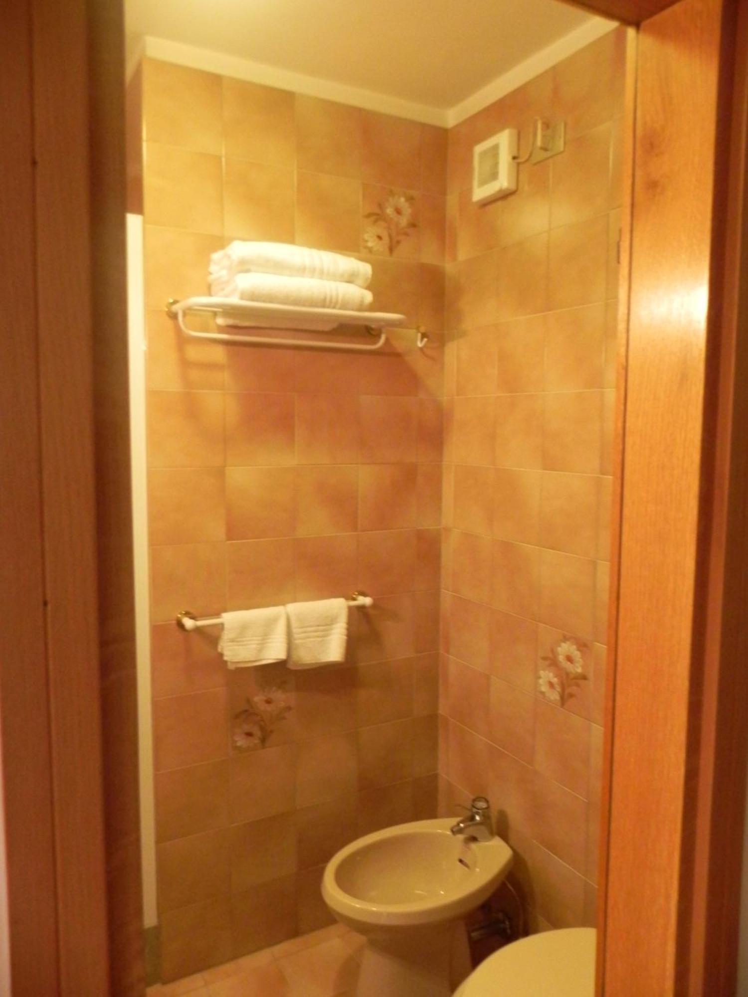 קאנזיי Hotel Italia מראה חיצוני תמונה